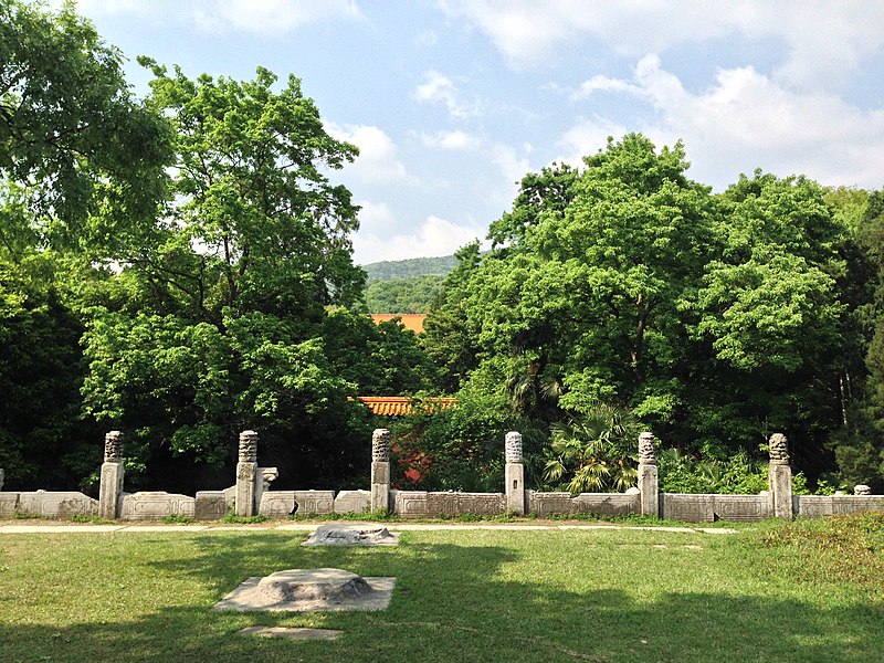 File:南京明孝陵景区享殿东侧石柱 - panoramio.jpg