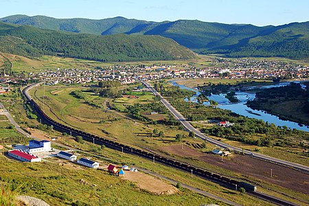 喇嘛山上看车 - panoramio.jpg