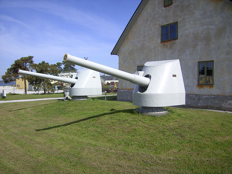 File:12 cm kanon m94.JPG