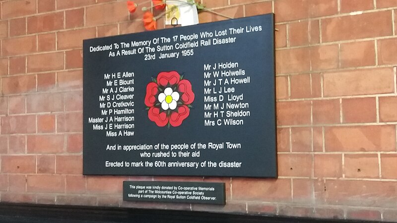 File:1955 Rail Disaster Memorial - geograph.org.uk - 5349981.jpg