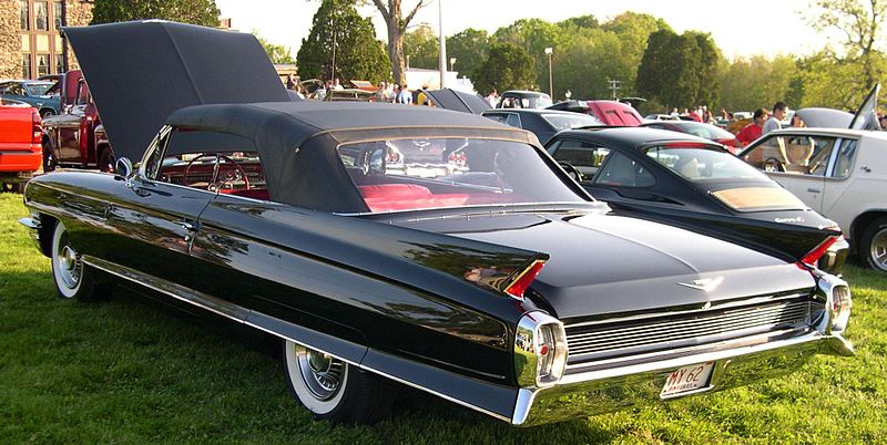 File:1962 Cadillac Series 62 Convertible.jpg