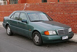 1994 Mercedes-Benz C 180 (W 202) Classic sedan (2015-06-15) 01.jpg