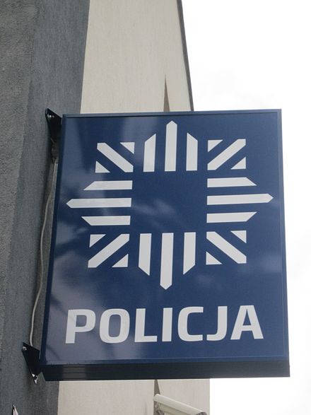 When in trouble, report immediately to the police (Policja)