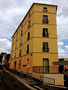 The "House of 4 Chimneys" in Arcueil, where Satie lived from 1898 until his death. Jack in the Box was the first notable work he composed there. 2015-Arcueil-Erik-Satie-house.jpg