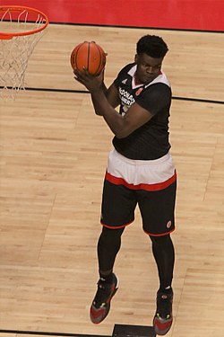 20160330 MCDAAG Udoka Azubike rebound.jpg