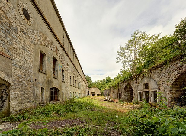 Cour intérieure.