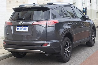 2018 Toyota RAV4 (ZSA42R) GXL 2WD wagon (2018-09-17) 03