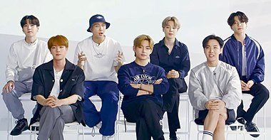 BTS vào tháng 11 năm 2020 Từ trái sang phải, hàng sau: Suga, RM, Jimin và Jungkook Từ trái sang phải, hàng trước: Jin, V và J-Hope