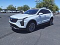 24 Cadillac XT4 Premium Luxury