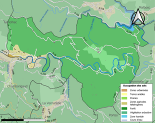 Barevná mapa znázorňující využití půdy.