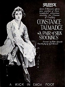 Une paire de bas de soie (1918) - 4.jpg