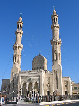 Abd Al-Mun'im Riyad Mosque in Hurghada12.jpg