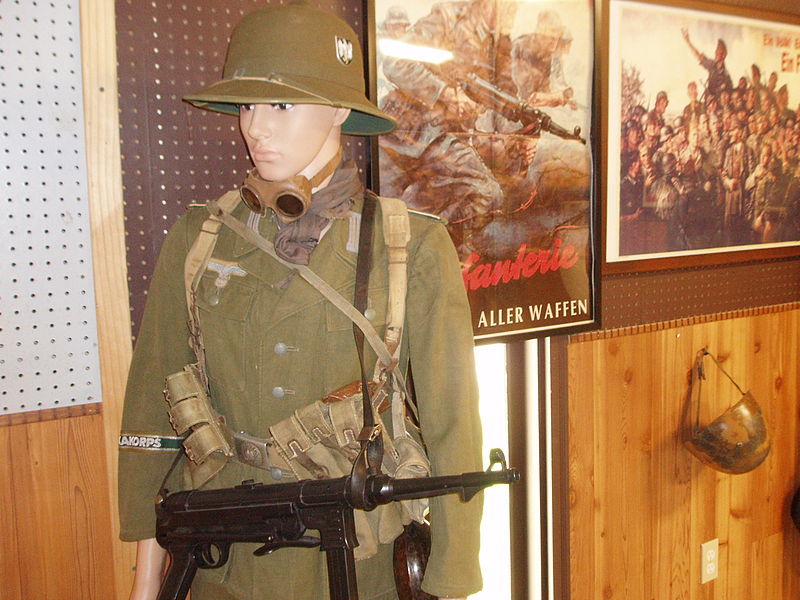 File:Afrika Korps NCO with MP 40.JPG