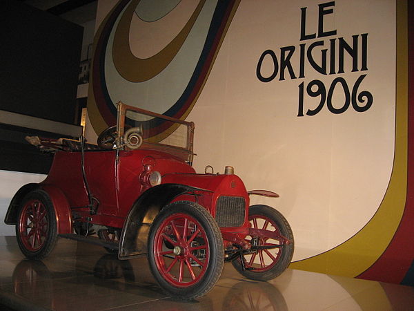 A 1908 Darracq 8/10 HP assembled by Alfa Romeo's predecessor, Darracq Italiana