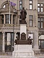 Estatua de Alfred Lewis Jones.jpg