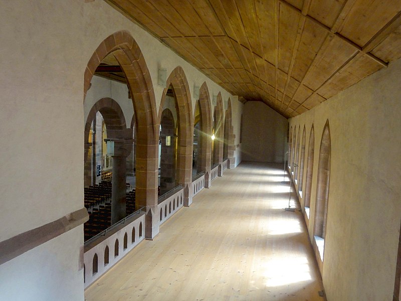 File:Alpirsbach, Klosterkirche, Galerie, Blick nach Osten 2.jpg