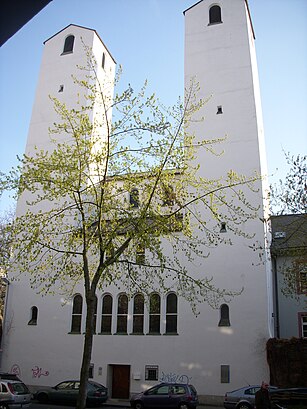 So kommt man zu der Altmünsterkirche mit den Öffentlichen - Mehr zum Ort Hier