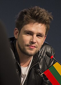 Andrius Pojavis, conferința de presă ESC2013 02 (crop) .jpg