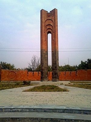 Ararat town- World War II memorial.jpg