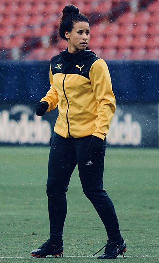 <span class="mw-page-title-main">Ashleigh Shim</span> Jamaican footballer