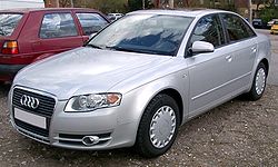 Archivo:Audi A4 B6 (2000–2004) rear MJ.JPG - Wikipedia, la enciclopedia  libre