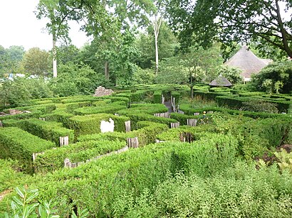 Hoe gaan naar Avonturen Doolhof met het openbaar vervoer - Over de plek