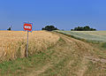 Čeština: Cedule v polích u Moravska, části Bílkovic English: Sign by Moravsko, part of Bílkovice, Czech Republic.