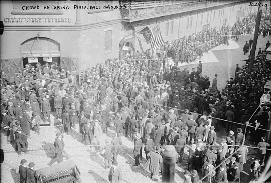 Crowd entering Baker Bowl, 1915