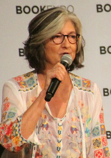 Kingsolver speaking at BookExpo America in 2018