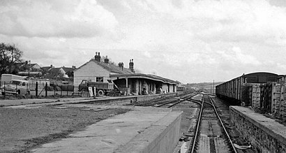 How to get to Barnstable Victoria Road with public transport- About the place