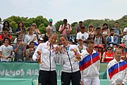 Deutsch: Beachvolleyball bei den Olympischen Jugendspielen 2018; Tag 11, 17. Oktober 2018; Mädchen, Medaillenzeremonie - Gold: Russland (Maria Woronina & Maria Botscharow), Silber: Italien (Claudia Scampoli & Nicol Bertozzi), Bronze: Norwegen (Emilie Olimstad & Frida Berntsen) English: Beach volleyball at the 2018 Summer Youth Olympics at 17 October 2018 – Girls Victory ceremony - Gold: Russia (Maria Voronina & Maria Bocharov), Silber: Italy (Claudia Scampoli & Nicol Bertozzi), Bronze: Norway (Emilie Olimstad & Frida Berntsen)