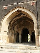 Puerta este de la mezquita Begumpur