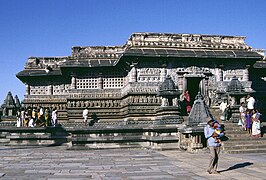 El templo de Kesava en el complejo de Chennakeshava en Belur ha sido un templo activo desde su fundación