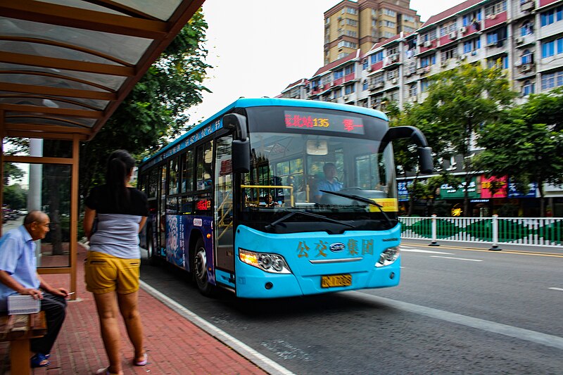 File:Bengbu Bus No.135.jpg