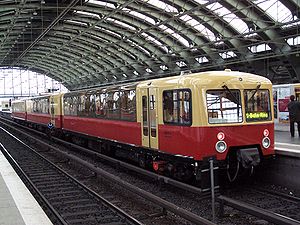 Panorama S-Bahn in Berlin's Ostbahnhof, 2003