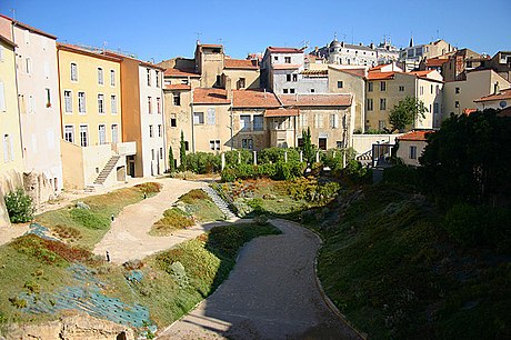 File:Beziers Arenes.jpg