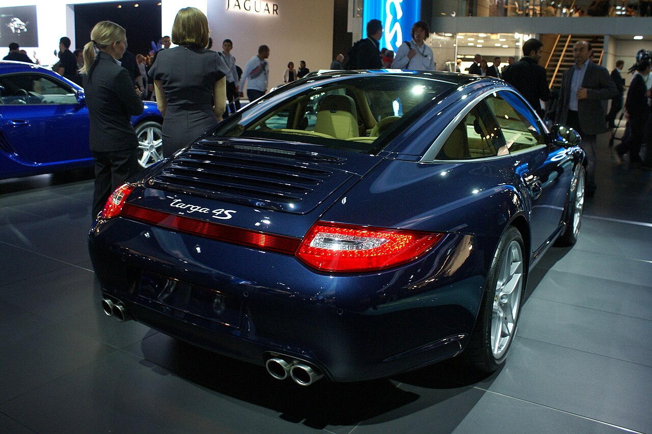 Image of Blue Porsche 997 Targa 4S rr IAA 2009