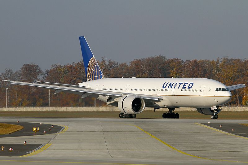 File:Boeing 777-224-ER, United Airlines AN2018269.jpg