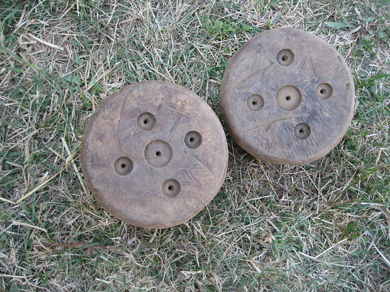 File:BolasBolos.JPG