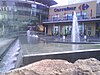 Fontana del centro di Bratislava Polus all'esterno ON LQ.jpg