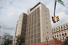 The Brooklyn Detention Complex in 2017 Brooklyn Detention Complex, Sept 2017.jpg