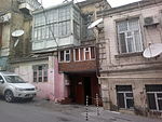 Building on Tolstoy Street 55.jpg