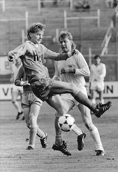 File:Bundesarchiv Bild 183-1988-1012-054, 1. FC Union Berlin - HFC Chemie 1-2.jpg