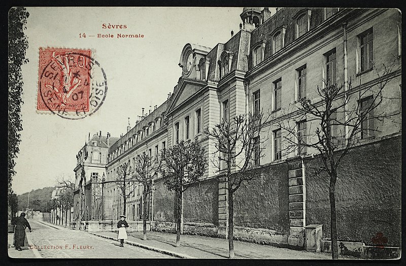 File:Carte postale - Sèvres - Ecole Normale - 9FI-SEV 147.jpg