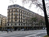 Català: Cases Almirall. Av. Diagonal, 433-439 - c. Aribau, 181 - c. Londres, 105-111 - c. Muntaner, 218-222 (Barcelona). This is a photo of a building listed in the Catalan heritage register as Bé Cultural d'Interès Local (BCIL) under the reference 08019/1476. Object location 41° 23′ 38.4″ N, 2° 09′ 03.02″ E  View all coordinates using: OpenStreetMap