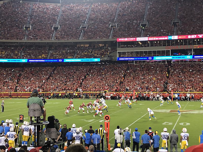 File:Chargers at Chiefs - September 15, 2022 - Thursday Night Football on Prime Video.jpg