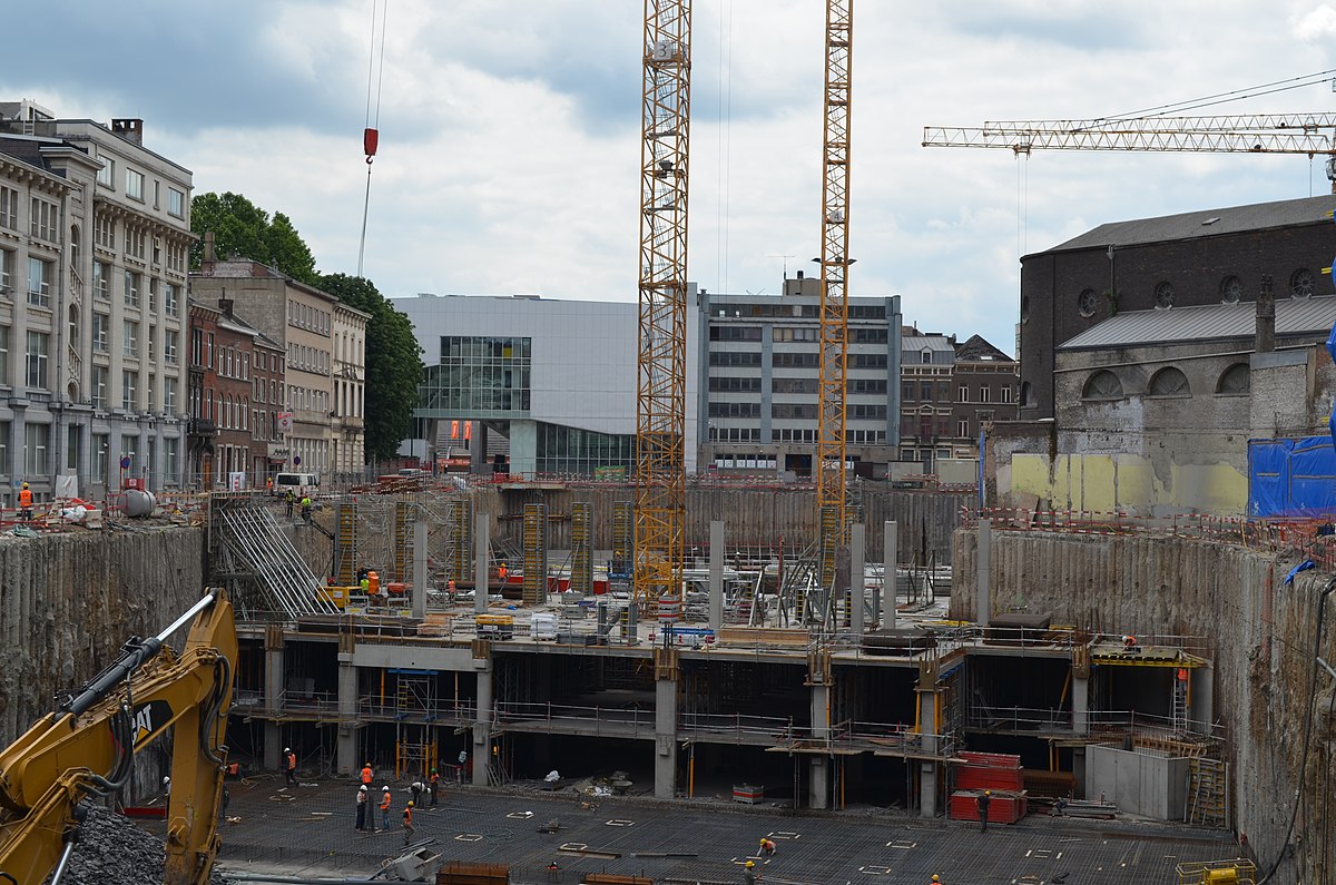 File:Charleroi - Banque de Charleroi - pendant les travaux Rive-gauche.jpg  - Wikimedia Commons