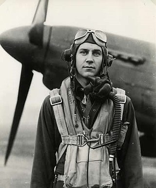 <span class="mw-page-title-main">Charles F. Gumm Jr.</span> American flying ace (1920–1944)