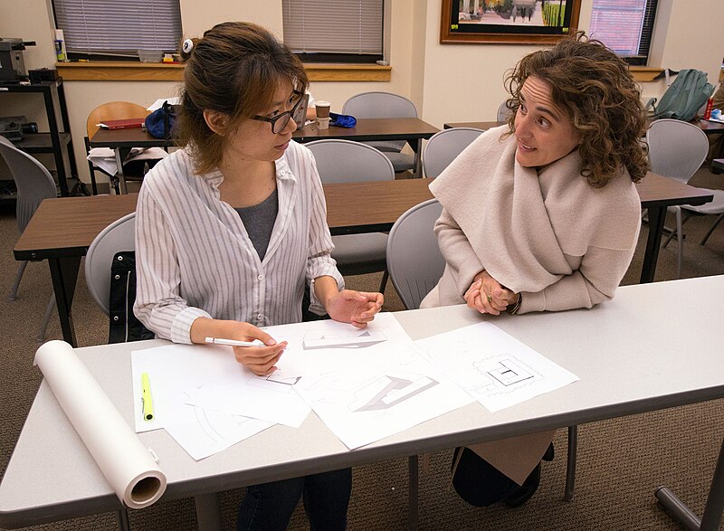 File:Chelina Odbert (Kounkuey Design Initiative) meeting with an LA student (38161308316).jpg