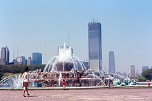 View from Buckingham Fountain of the building while it was under-construction Chicago - Buckingham Fountain (4284462009).jpg